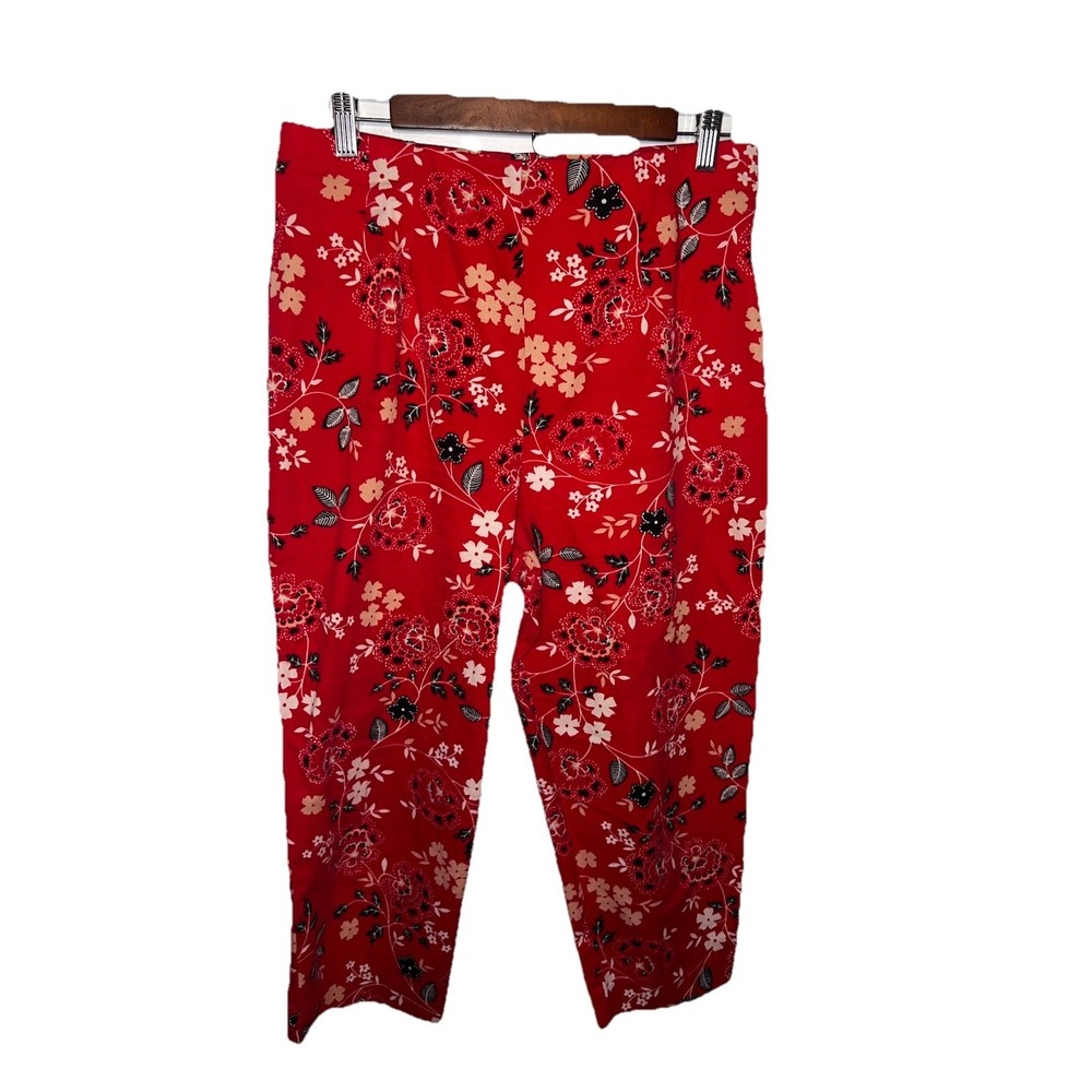 Vintage Briggs New York Red Floral Capri Pants Size 12 Stretch Cotton High Waist